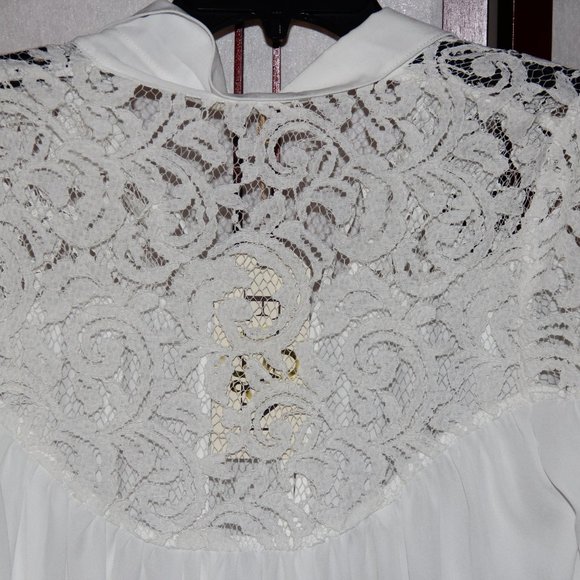 Women’s Long Sleeve Top with Lace on Shoulder From - Picture 5 of 6